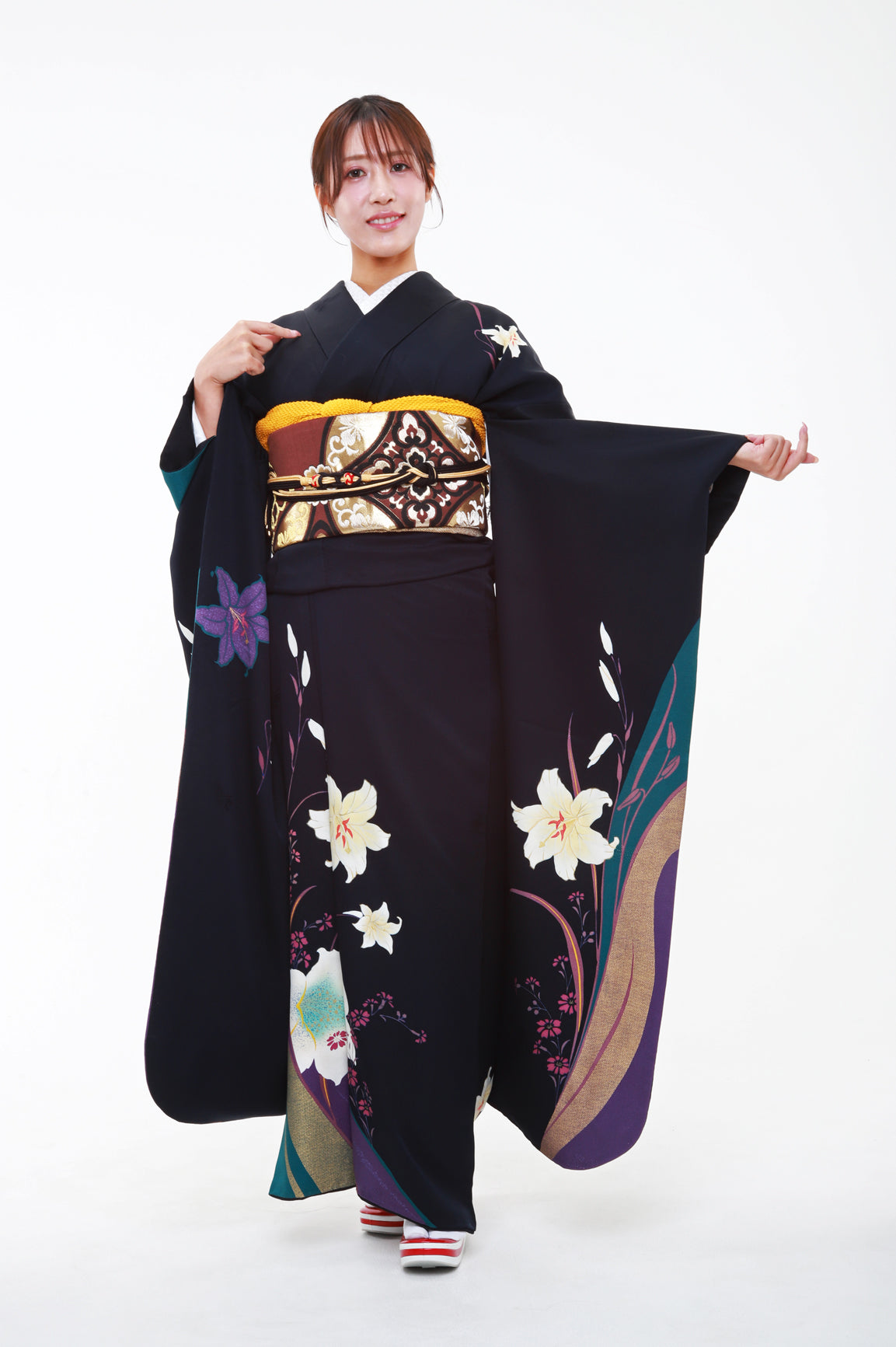 振袖 紺 百合柄 森英恵 - Hanae Mori Navy Furisode with Lily Pattern