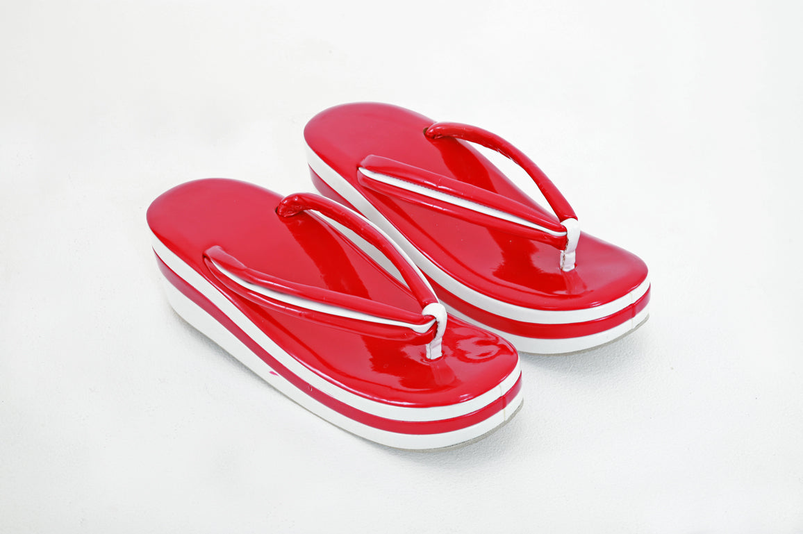 振袖 赤 黒 菊 絞り刺繍 Red & Black Silk Furisode - Shibori